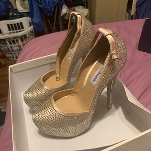 Size 7 women Steve Madden cinderella diamonds heels platform like